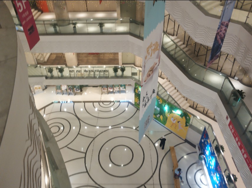 吃货们的福利来了完整版,乌鲁木齐复古美食广场