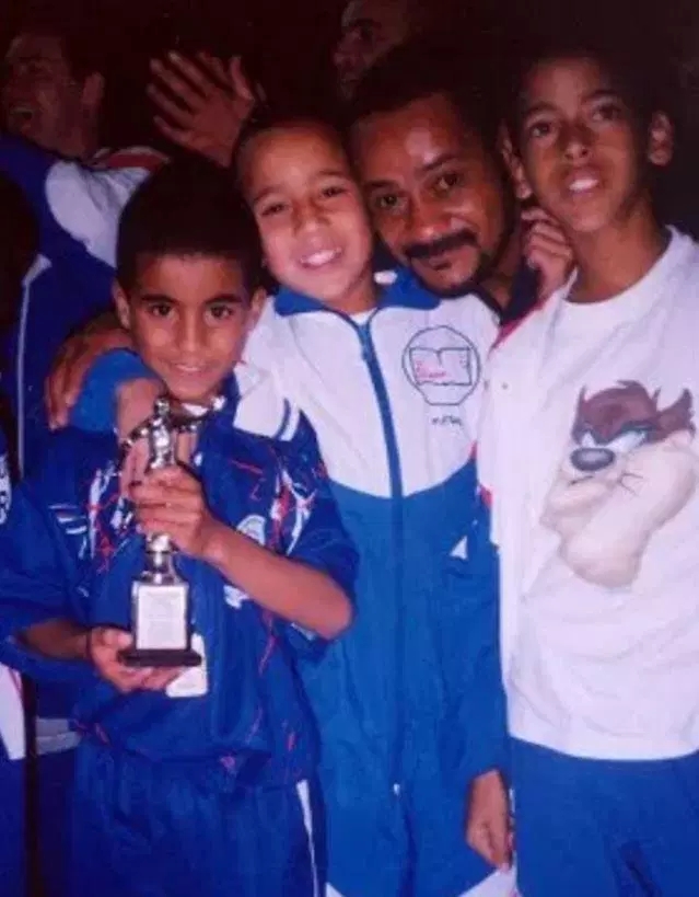 深度:被犯罪和*品毒**包围出淤泥而不染的热刺救星