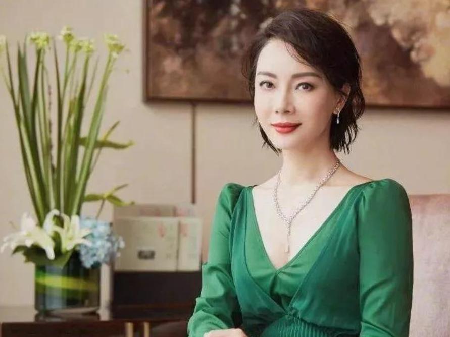 用这两种微信昵称的女人，劝你别“招惹”，你撩不动她