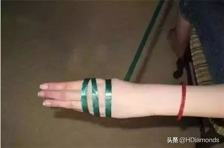 玉镯取不下来怎么办,玉镯卡在手上紧紧的怎么取出来