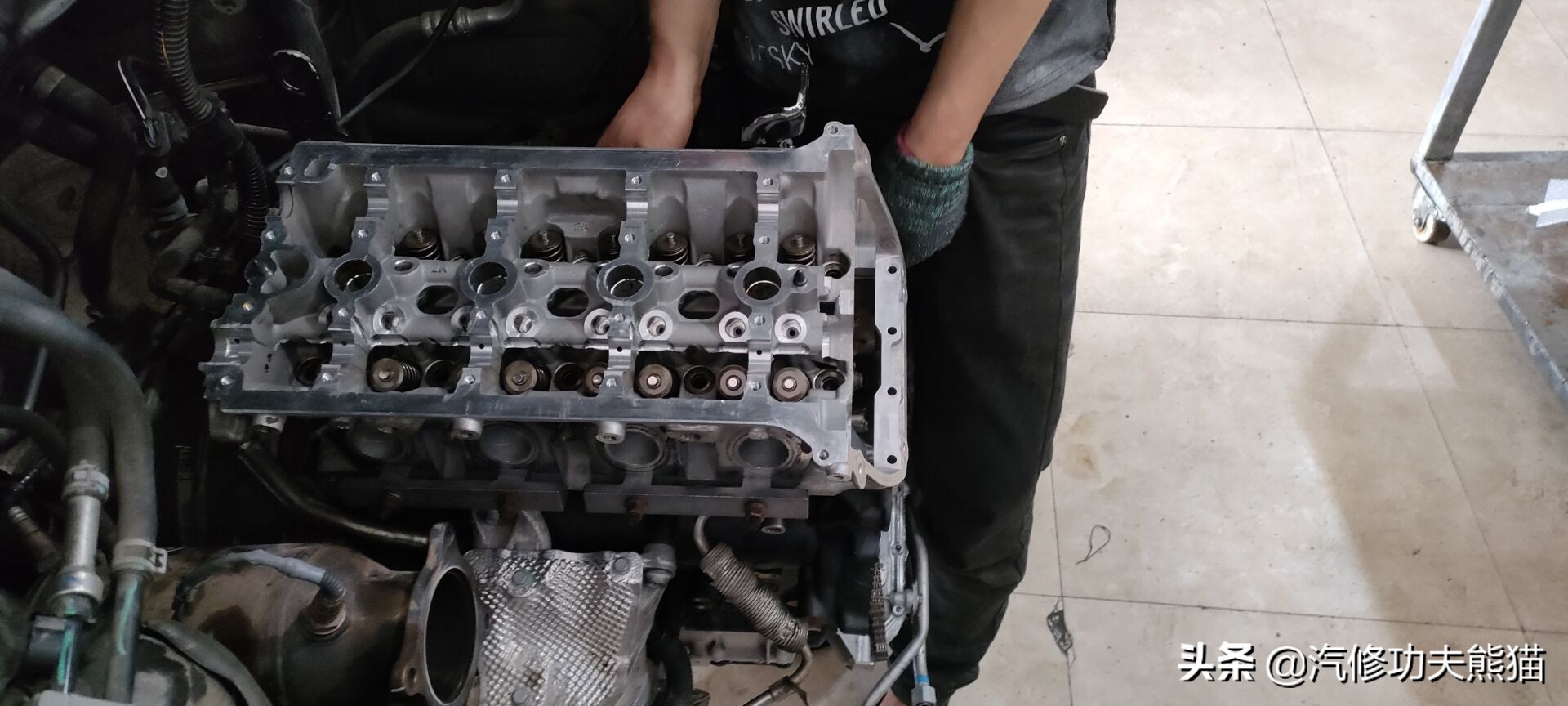 奥迪q5烧机油狂飙,奥迪q5烧机油且发动机抖动