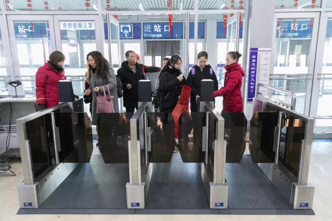 春节火车站变装,春运首日记者探访太原长途车站