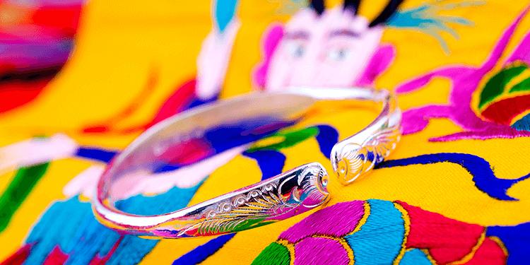 纯银饰品变色吗,纯银饰品为什么发黄