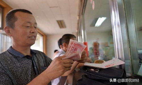 提高粮食价格能留住农民种地吗,粮食价格那么低农民怎么赚钱