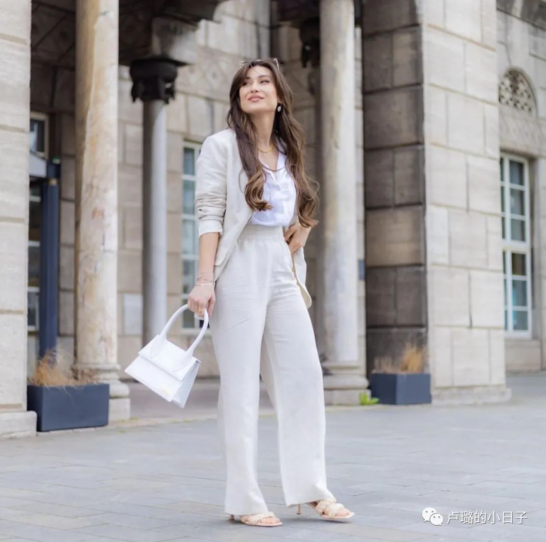 要说高级感的包，标配一定是白色包