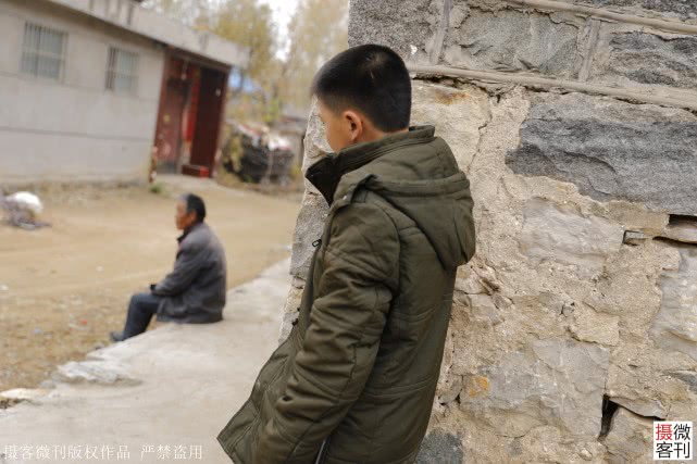 6旬大叔养侄子侄女至今未娶相亲30次遭拒：丢了俩拖油瓶就跟你过