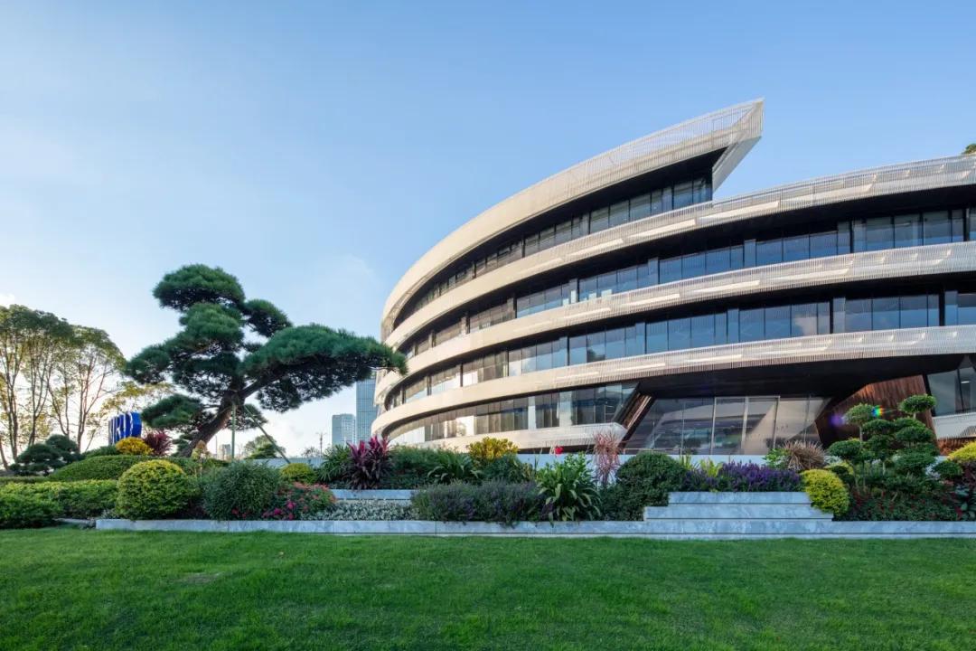 太平鸟时尚中心景观设计,自由的鸟巢