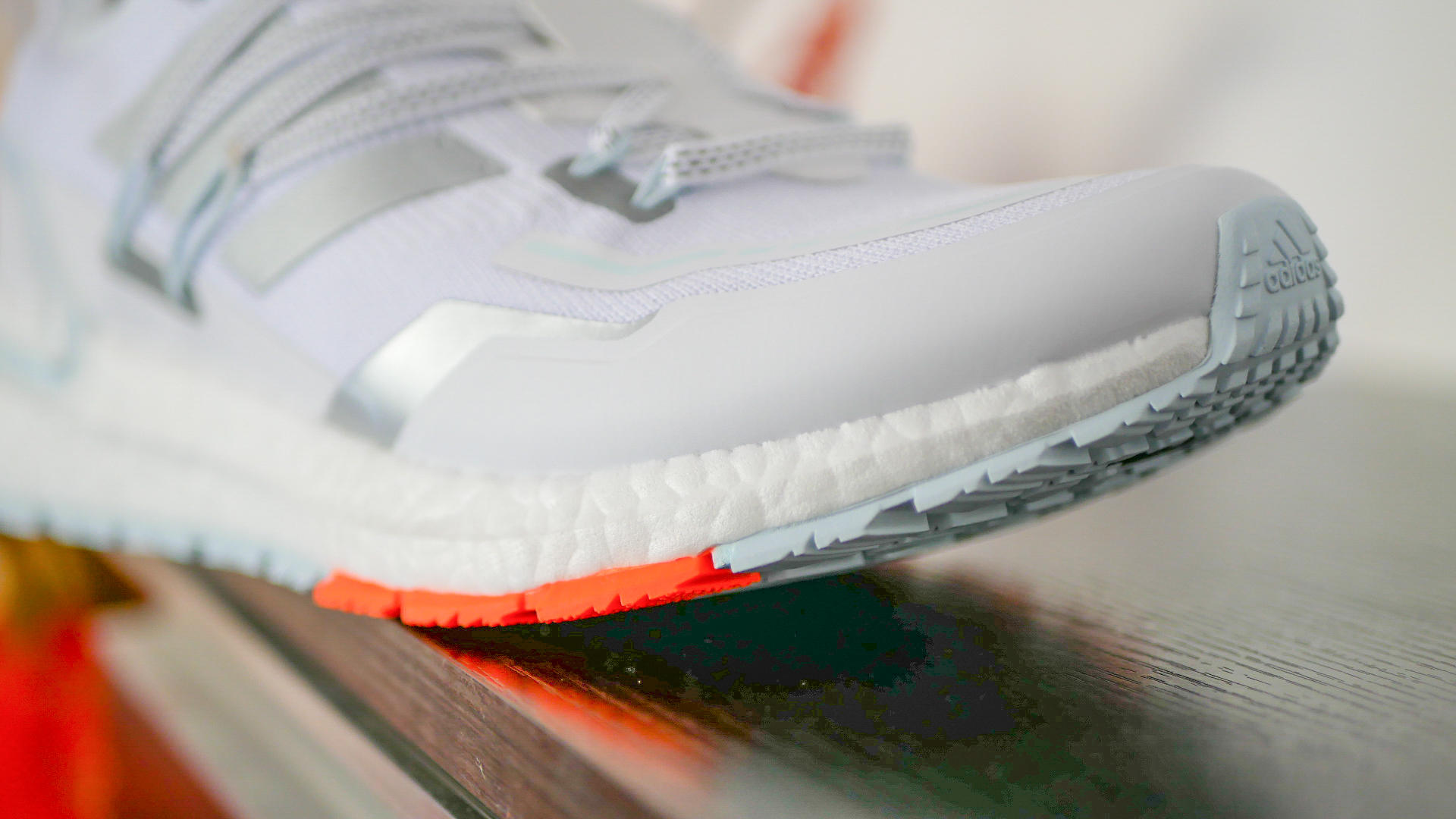 闃胯开杈炬柉璺戦瀷boost2020鍏ㄩ粦,闃胯开杈炬柉ultraboost璺戦瀷