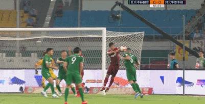 中超金哨5次关键判罚惹争议,中超裁判判罚引热议