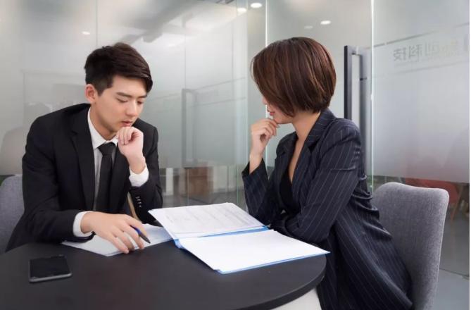 社招如何回答面试官问职业规划,面试时面试官问你职业规划是什么