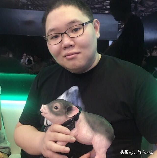 pdd体重200斤照片,pdd黄晓明