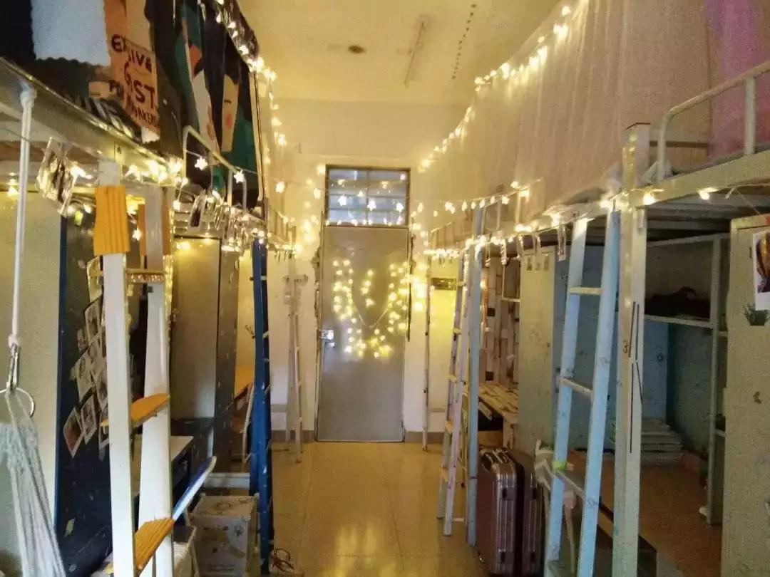 大学宿舍5人间哪个最好,《大学》宿舍对比