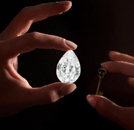 一颗钻石拍出1,500万美元，竟还支持加密货币支付方式