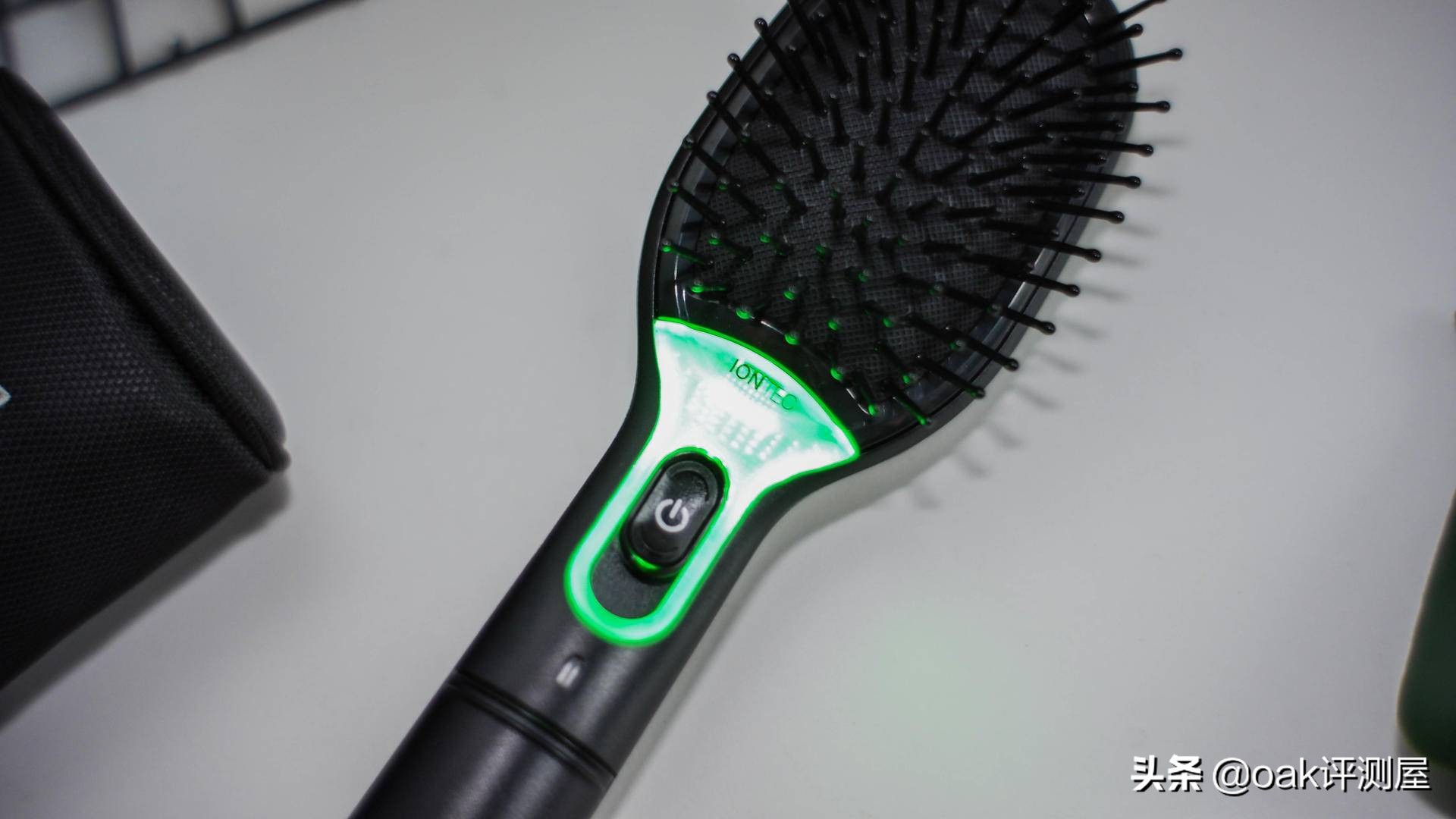 头发毛躁打结用什么护理,头发干燥毛躁打结买什么柔顺