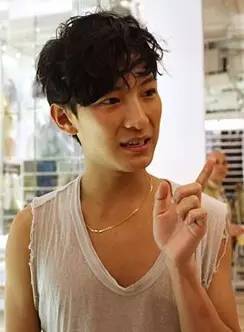 看时装周秀场vlog,时装周的深度解析