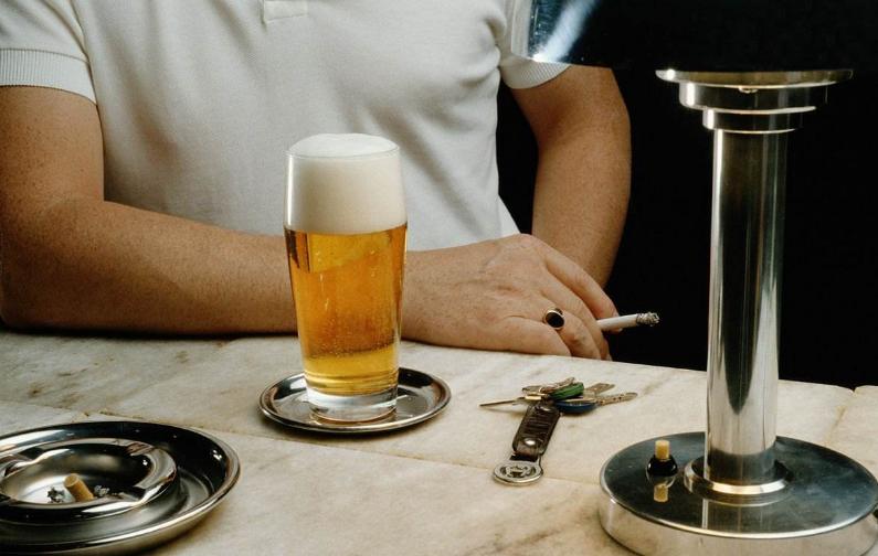 背部爆痘用什么药,背部长痘原因以及怎么调理