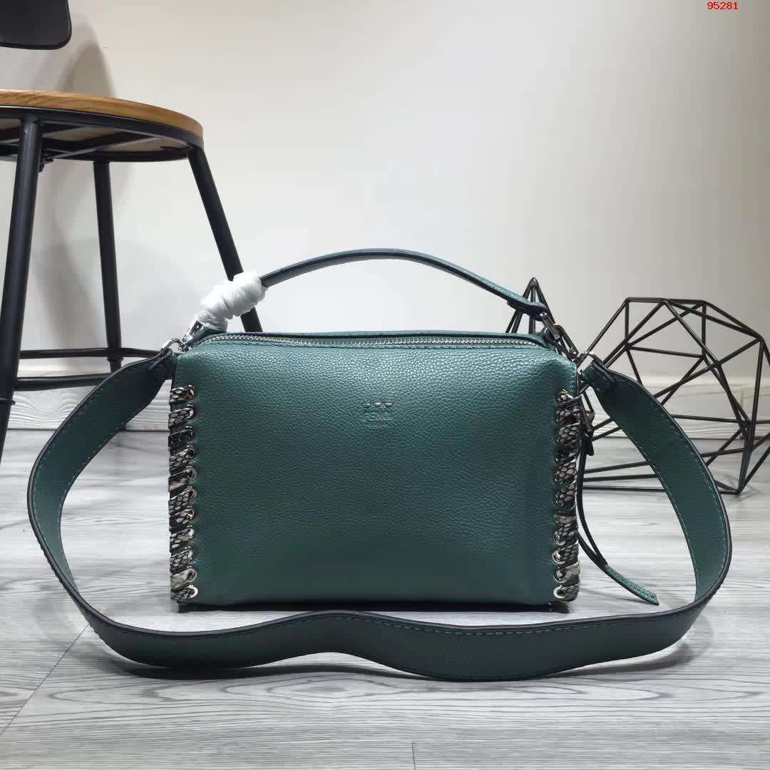 10大奢侈品牌包包排名lv,2022奢侈品包包品牌排行榜前十