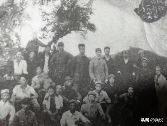 最艰难的开枪：战友被汽油弹点燃，大喊“把我干掉，痛快点”