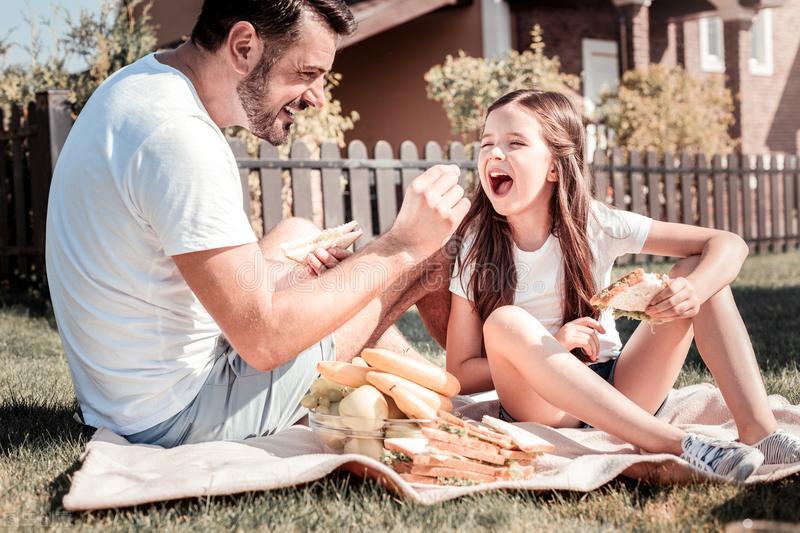 如何真正摆脱原生家庭的影响,怎么才能摆脱原生家庭变得幸福