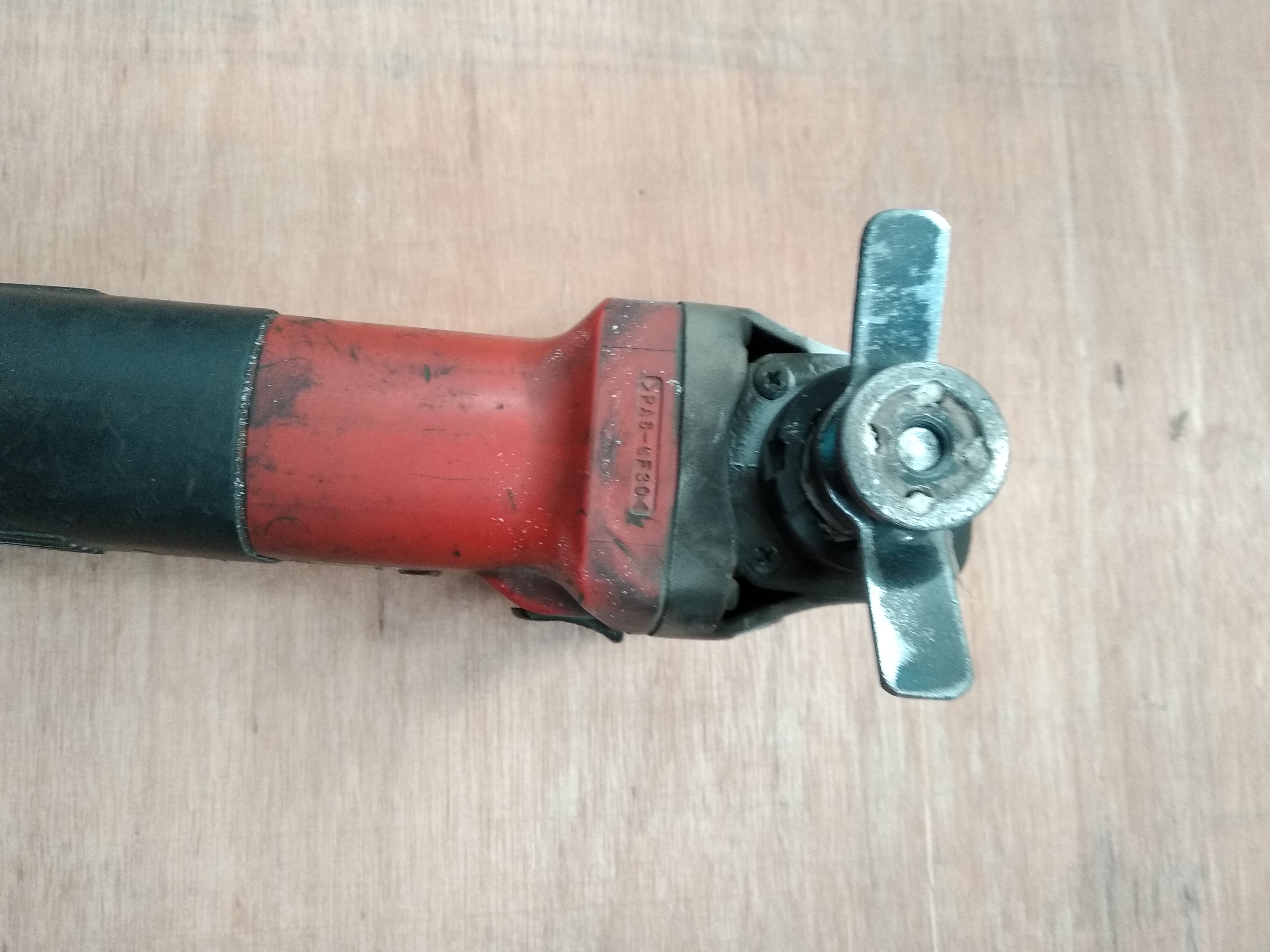 自己动手制作海竿钓鱼竿,自己在家做钓鱼竿玩具怎么做呢