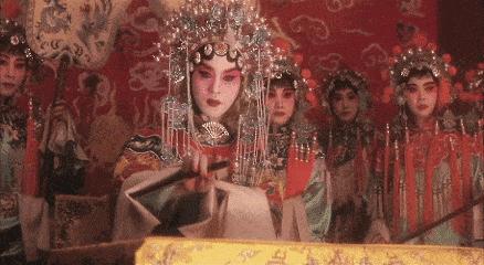 一夜筹2千万救夫，怼名导换大咖，豪侠阔太徐枫光耀影坛再战商场