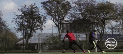 简单易学的足球小技巧实战,简单易操作的足球动作