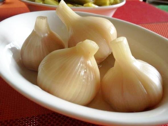 新大蒜上市旧大蒜还能卖上价吗,新蒜6元1斤