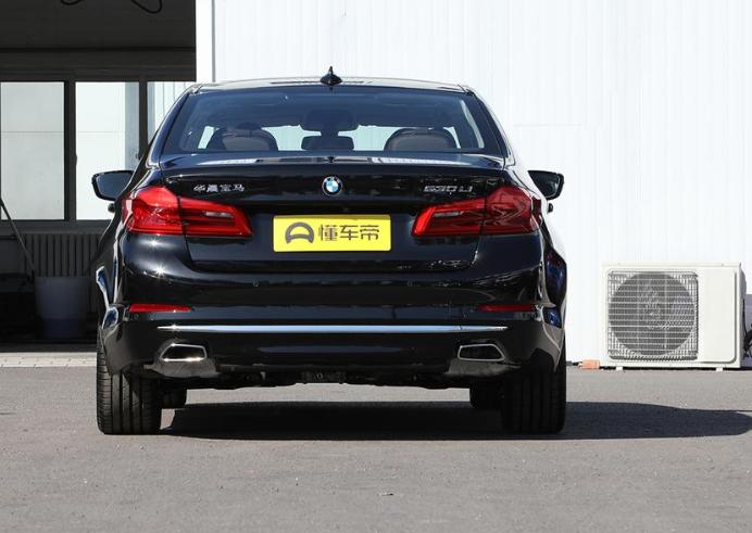 宝马5系油电混合值不值得购买,宝马5系哪一款不保值