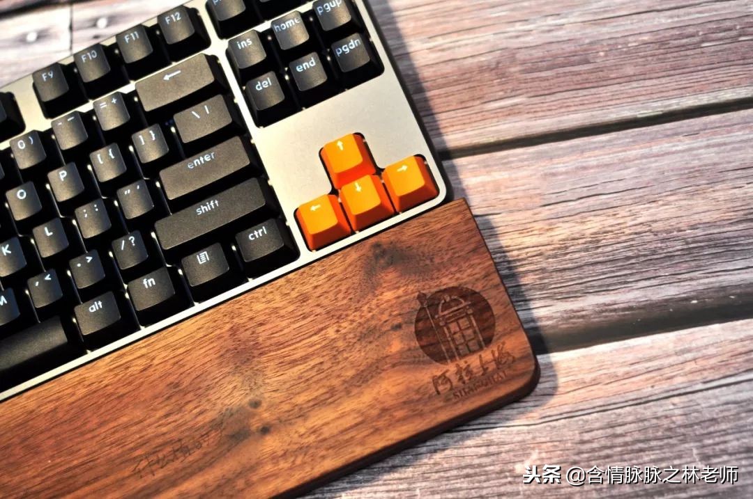 红轴正刻机械键盘,悦米红轴机械键盘