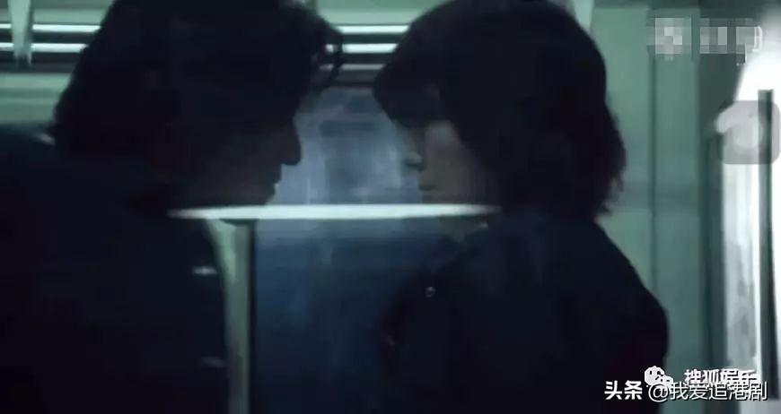 赵薇向男友人索吻,赵薇遭猴子索吻