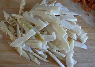 鲜竹笋怎么做好吃又简单家常做法,新鲜竹笋的做法大全家常菜窍门