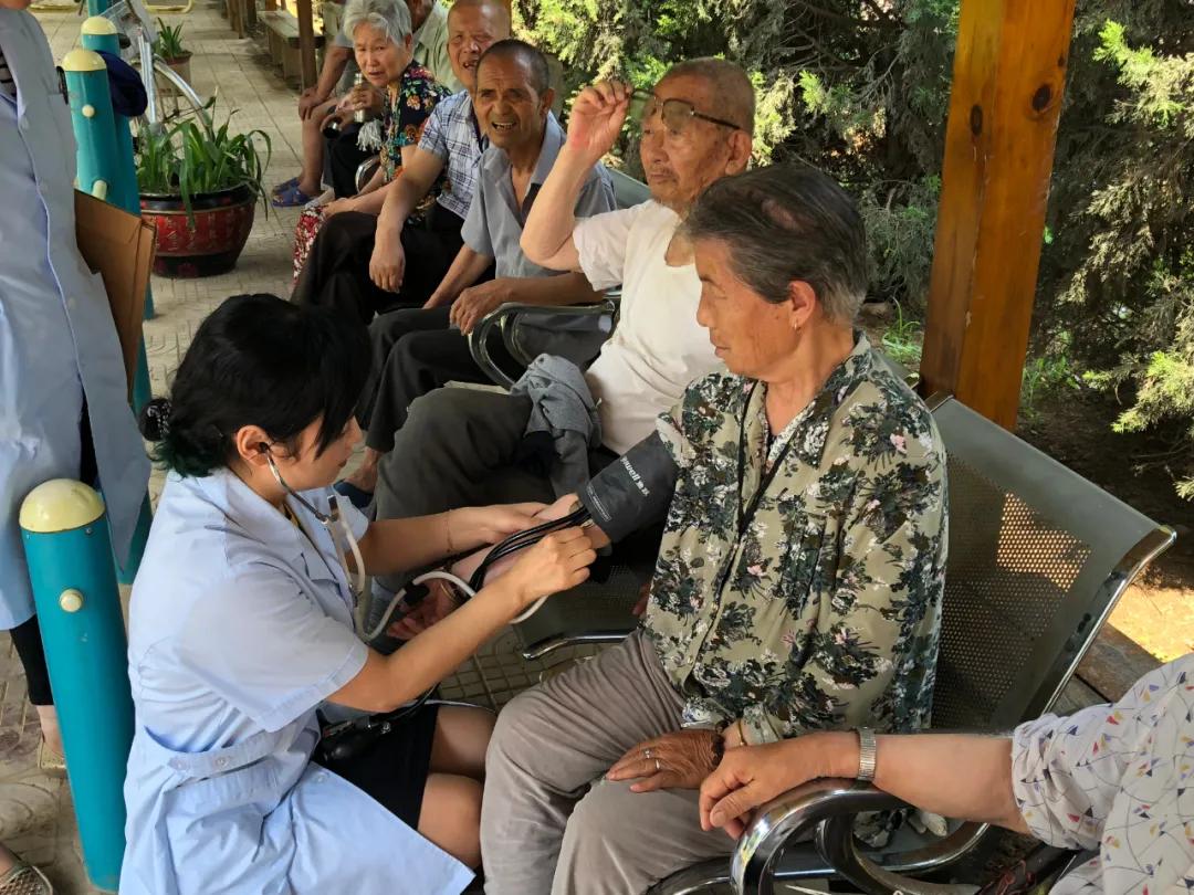 把患者当亲人——记陕西省优秀*产党共**员徐成利