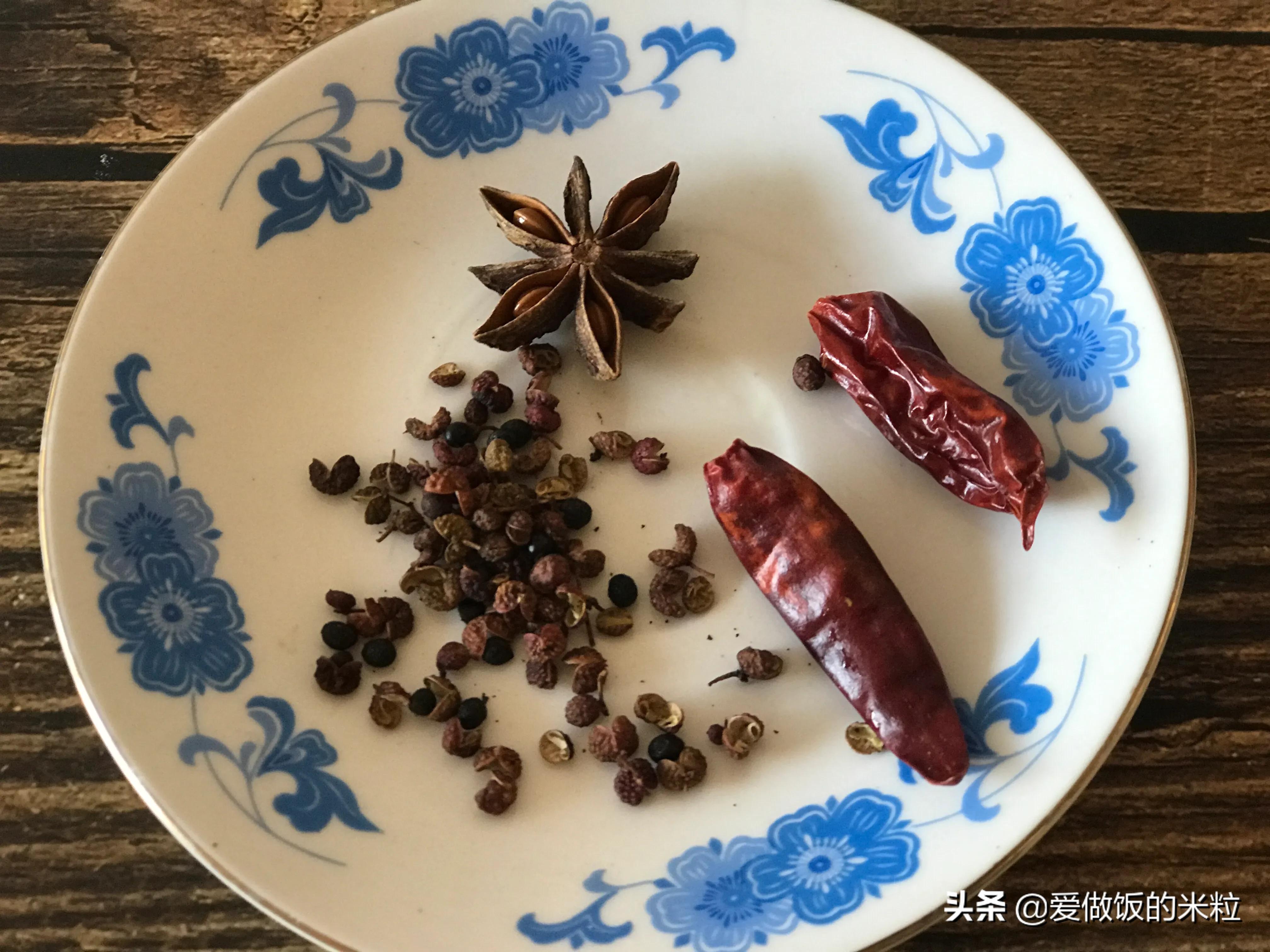 怎么炖小草鱼好吃家常做法视频,炖草鱼用热水锅还是凉水下锅好