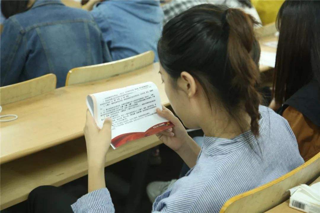 璇讳笓绉戞渶濂界殑鍑鸿矾,濡傛灉鍒嗘暟鍙涓婁笓绉戣鎬庝箞閫夋嫨