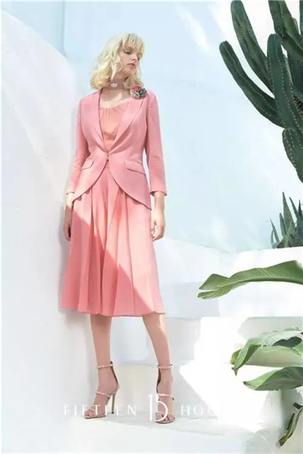 给暖色、冷色型人：看完用色对比，就知道穿粉色的“*伤杀**力”了