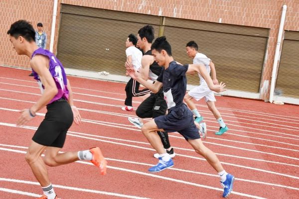 运动会圆满结束运动不止步,运动会闭幕但人生不落幕