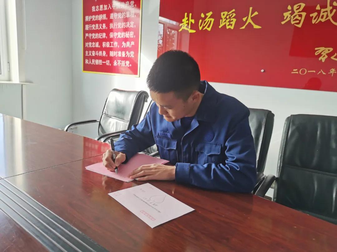 母亲节朗读谁言寸草心,谁言寸草心报得三春晖母亲节