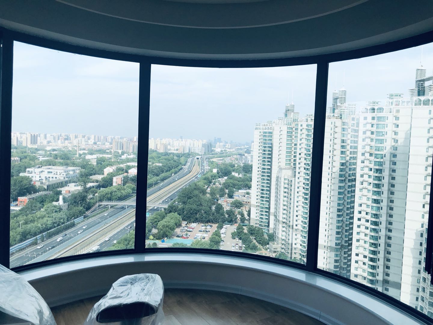 10小时全程体验开荒保洁之后,才发现这活很重要但真的不好做