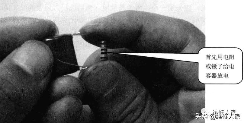 电容器好坏的测量方法视频,电容器好坏检测方法