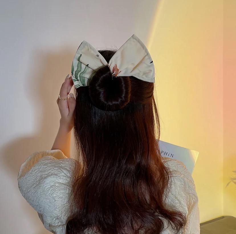 披发显脸小的发型,初中生可以扎的发型显脸小超可爱