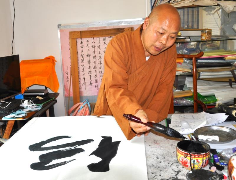 印信法师：深居古寺禅心坚定，传承文化复修中兴