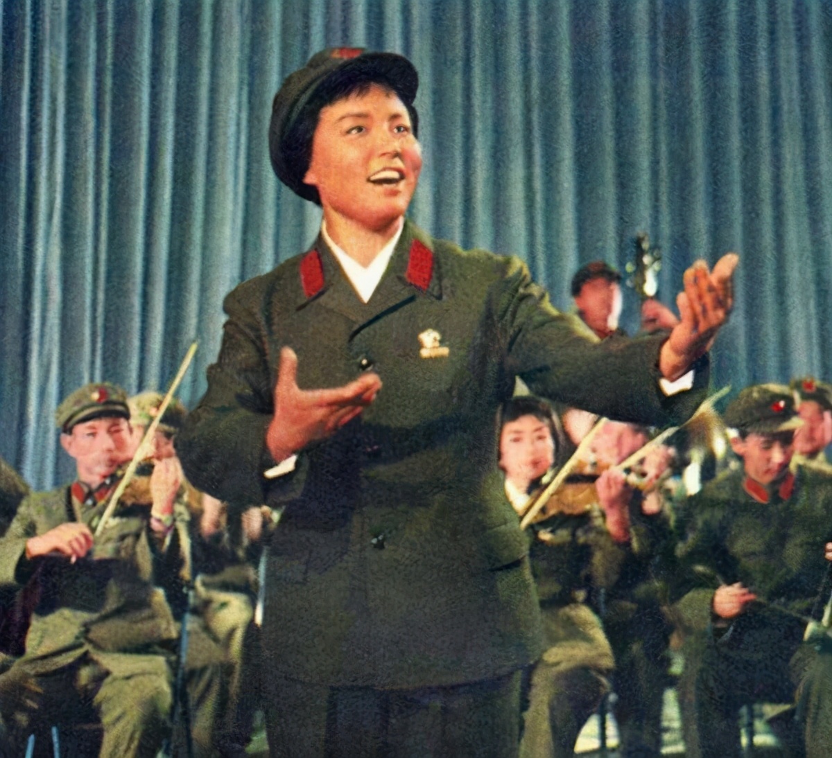 中央电视台成立前后的电视节目有哪些内容？穿越回到当年看看