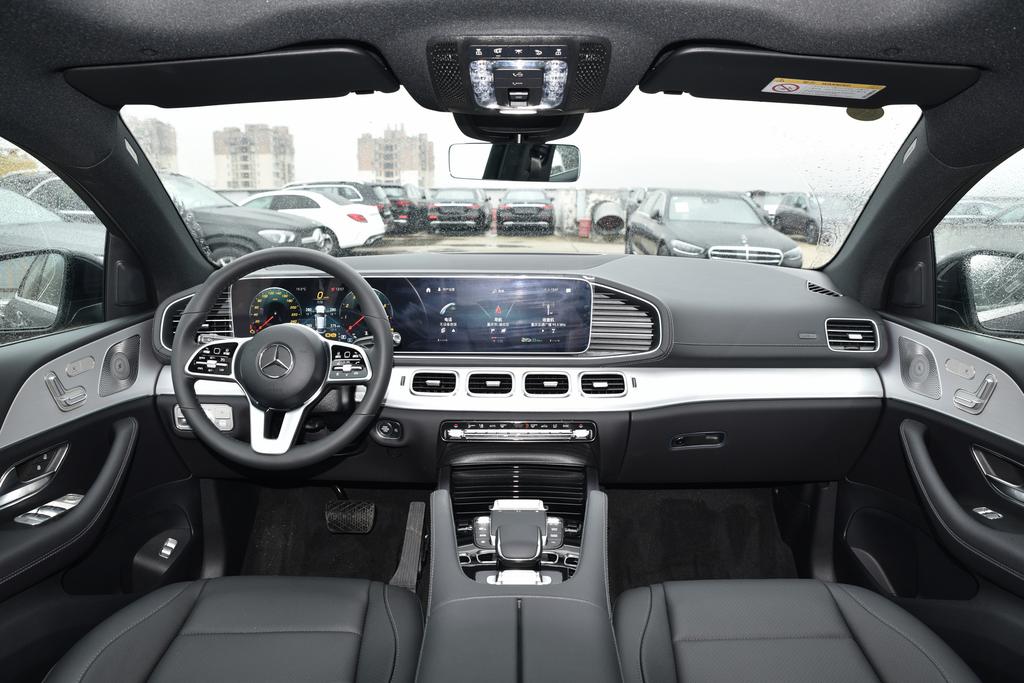 奔驰glecoupe轿跑落地价2022,奔驰gle新款450豪华