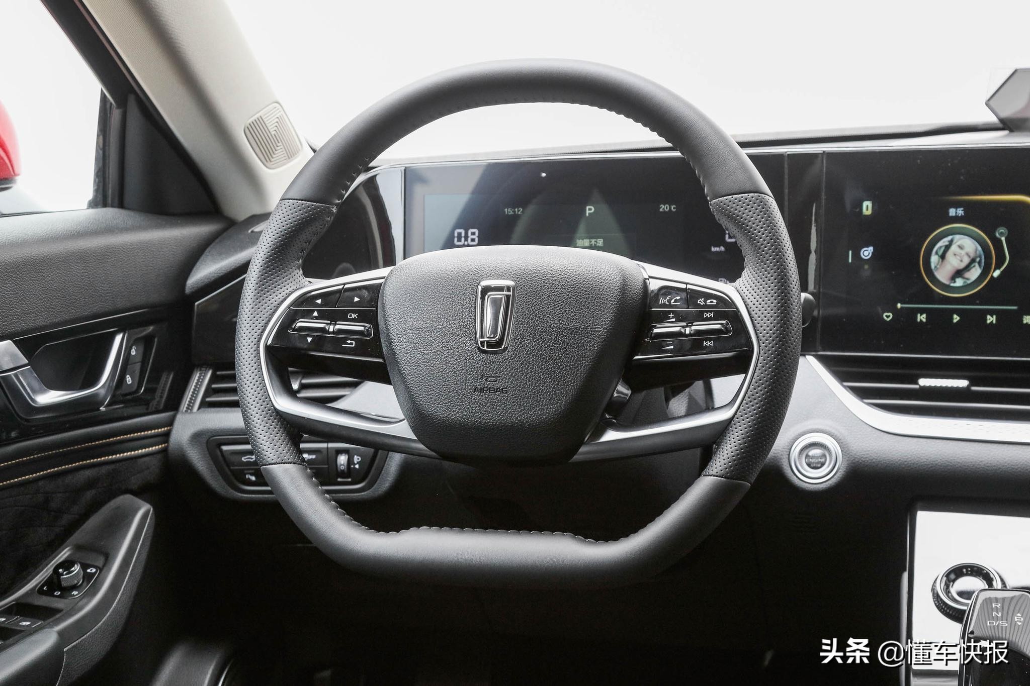 全新一代奔腾b70外观,全新一代奔腾b70实拍