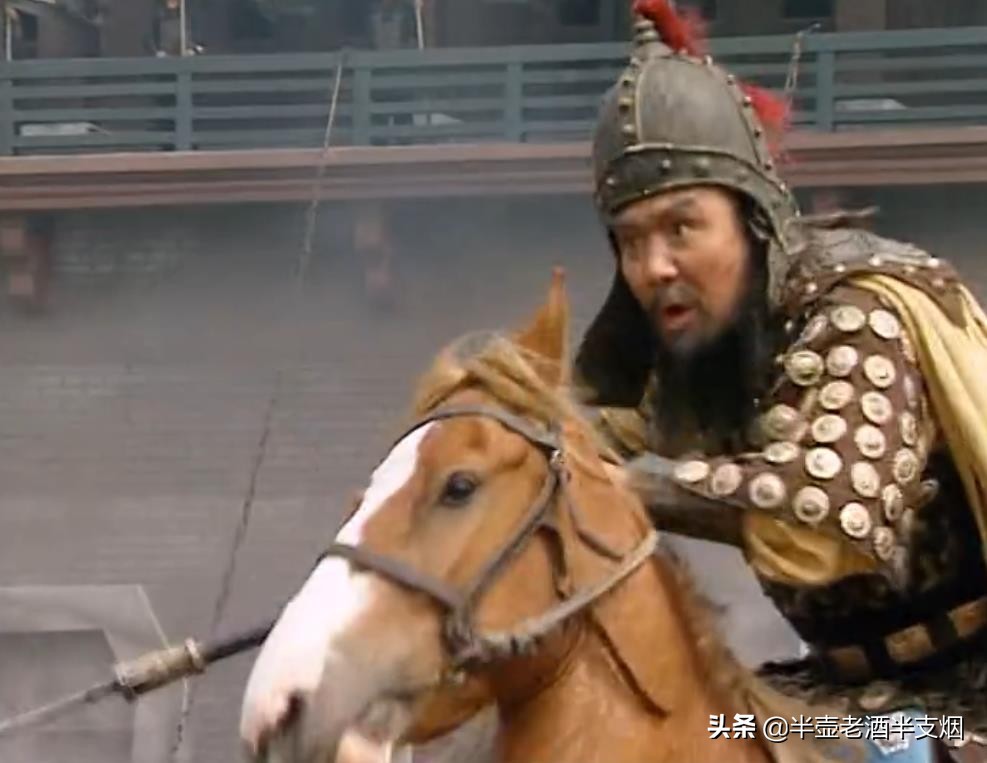 黄忠这么勇猛为什么晚年才出名,黄忠年轻时为何不出名