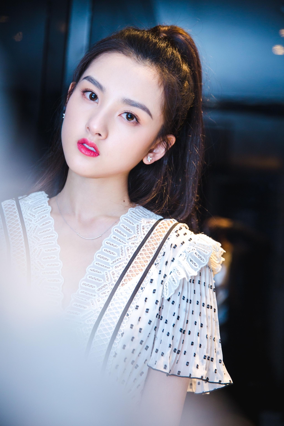 披头发好还是扎头发对发质好,发际线低适合扎头发还是披头发