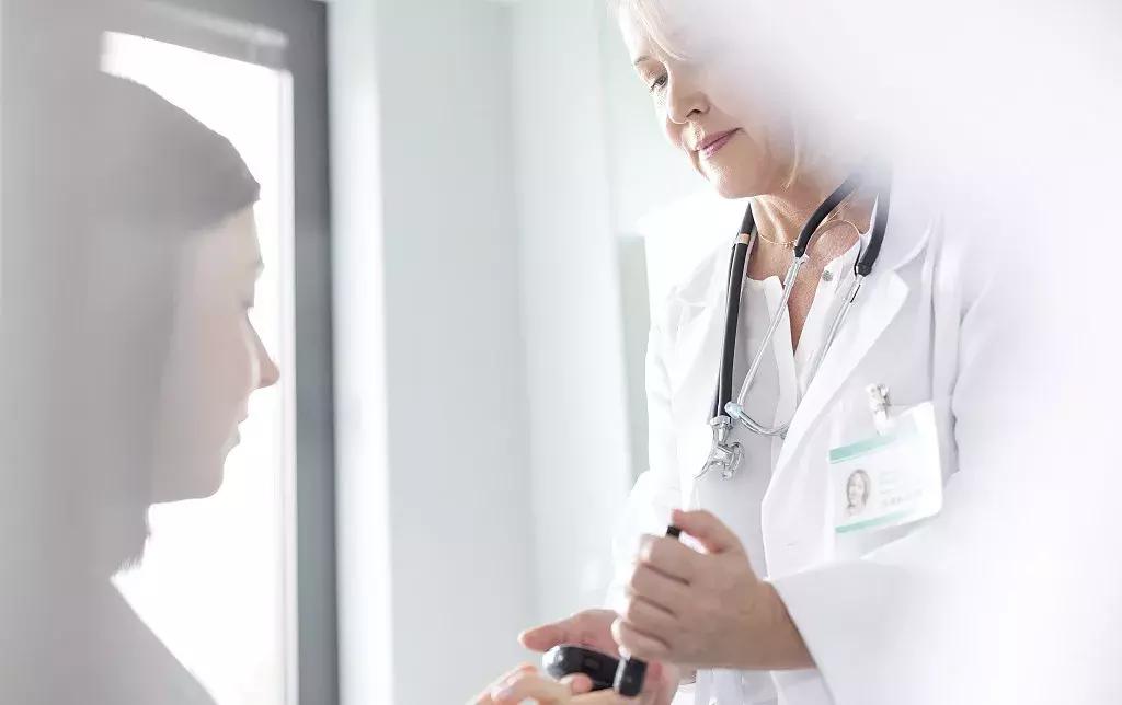 糖尿病引发的看不清东西怎么治疗,糖尿病难以被发现的原因