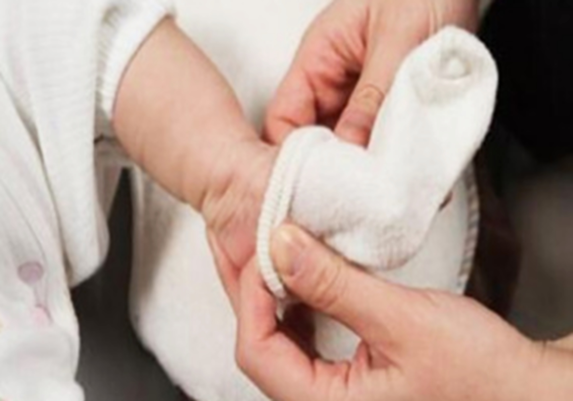 小孩子冬天手脚冰凉是气血不足吗,13岁男孩冬天手脚冰凉怎么回事