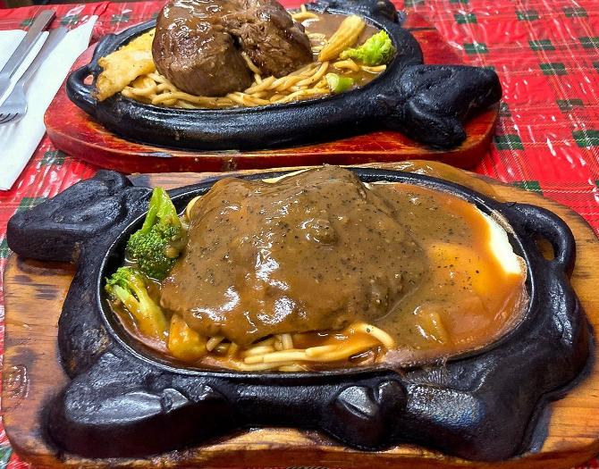 寿喜烧在日本料理中的地位,日本寿喜烧为什么要蘸生鸡蛋