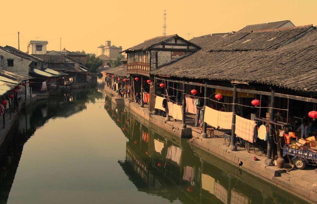 国内最值得去的11个古镇,中国的哪些著名的古镇好玩